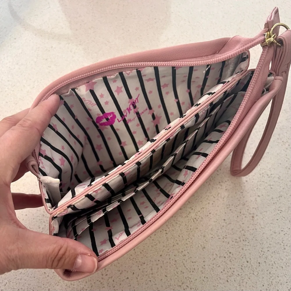 Betsey Johnson Wristlet Lemon Summer C3